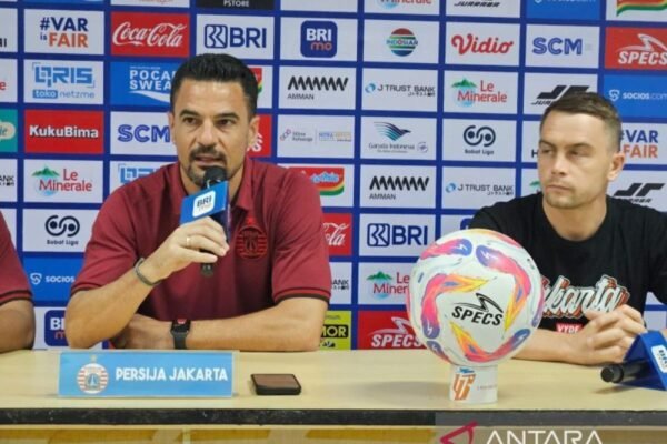 Pertandingan Menarik: Doni Tri Dapat Berlaga Saat Persija Jakarta Jamu Semen Padang