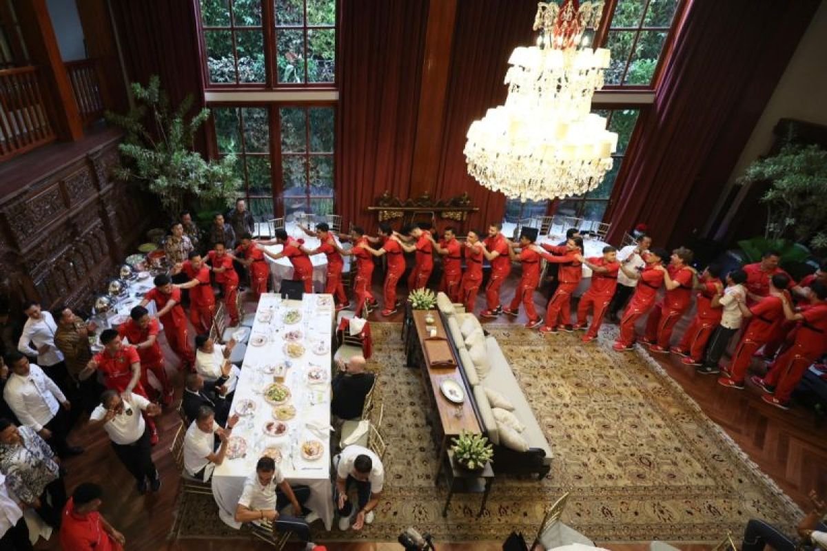 Jay Idzes Terpesona oleh Jamuan Makan Siang yang Dihidangkan oleh Presiden Prabowo