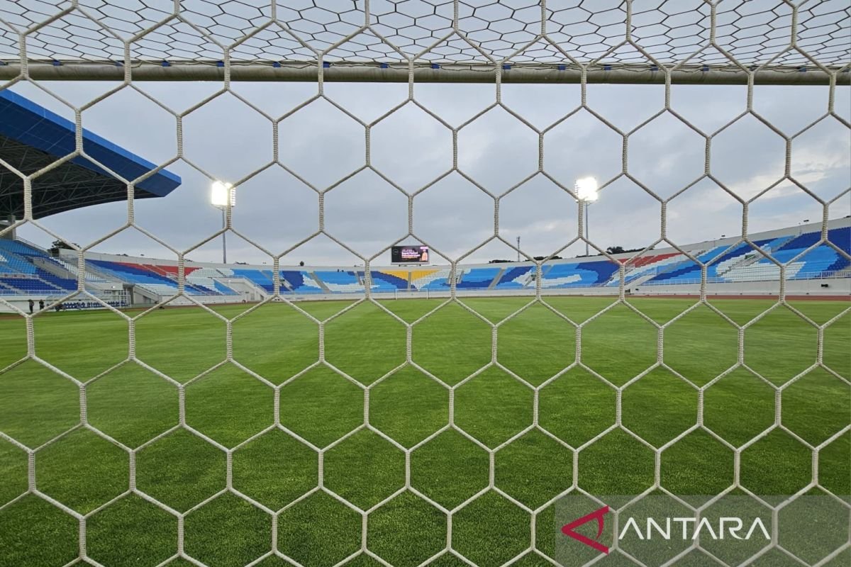 Arema FC Terima Sanksi Usai Insiden Pelemparan Bus Persik