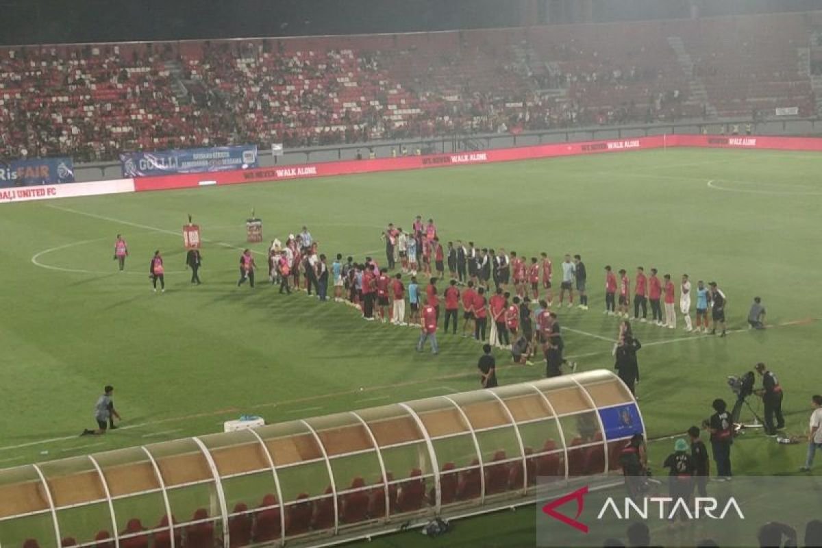 Farewell Event for Stefano Cugurra Held by Bali United