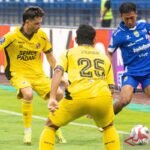 Beckham Putra dan Adam Przybek Dipertanyakan Kemampuannya Tampil Melawan Borneo FC