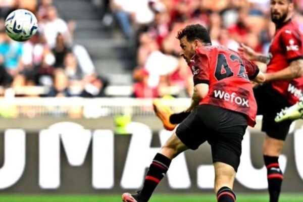Alessandro Florenzi Mengumumkan Pensiun dari Sepak Bola Profesional
